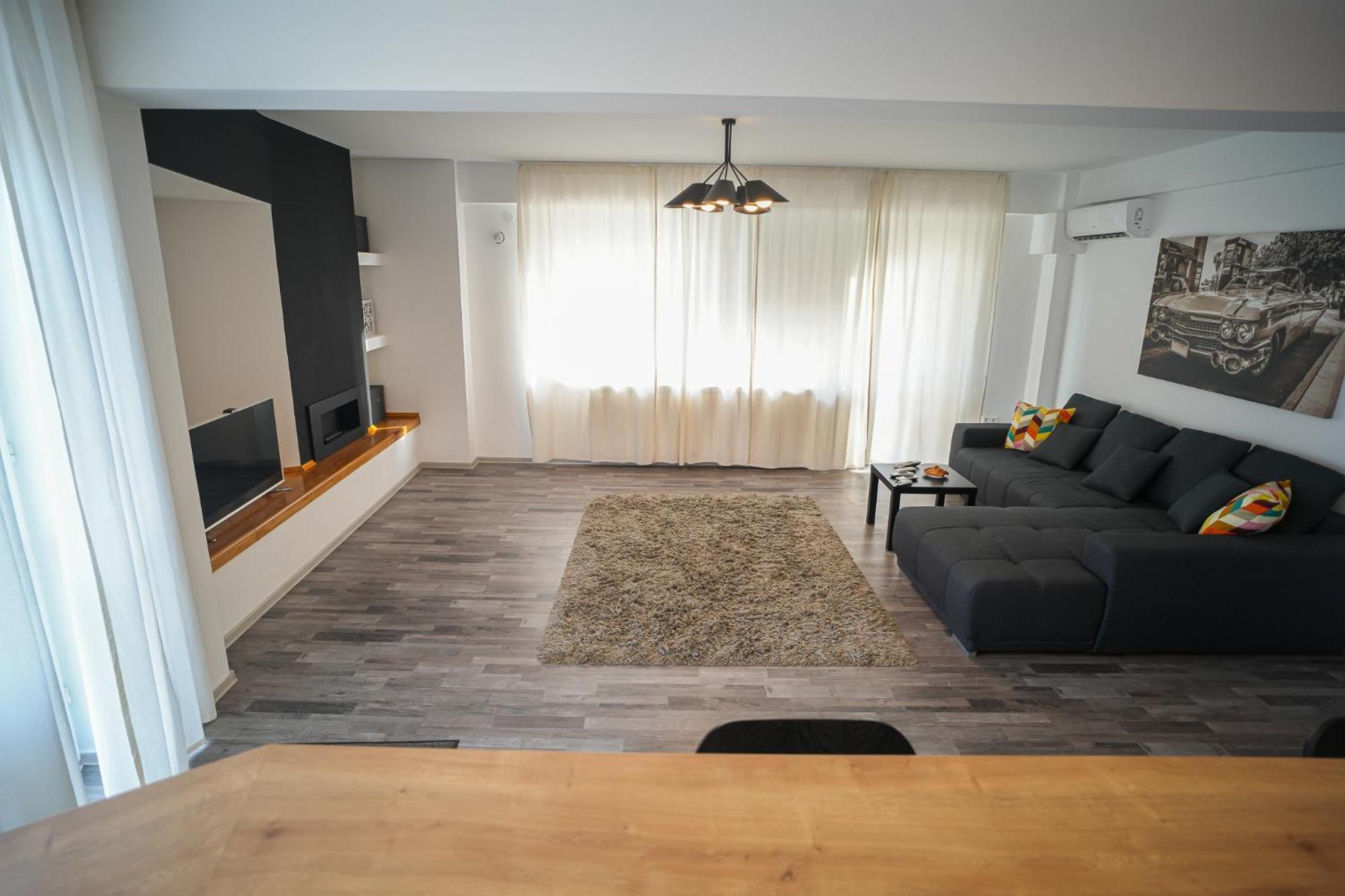 Penthouse With Huge Rooftop Terrace & City View Bukares Bagian luar foto